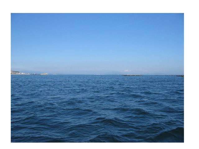 Los Mares by MARIA TERESA ROSERO