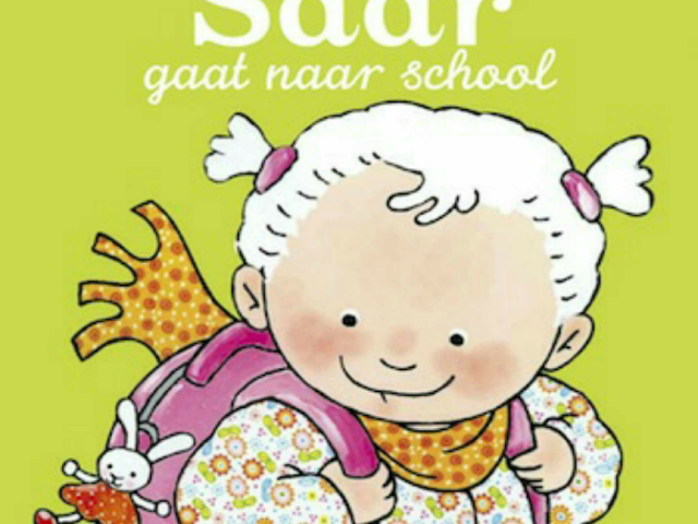 saar gaat naar school by Nienke Akkerman