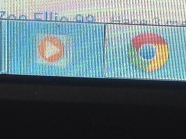 We play aplicattions at Windows 7
 by Lucas Bermejo