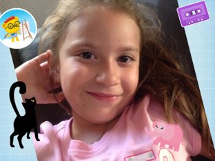 Mini  by Yecirem Reyes